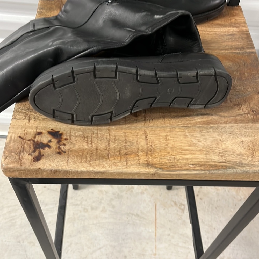 Boot - Picture 5 of 5
